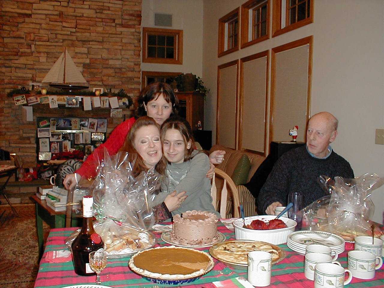 No description provided for: /2000/1227-xmas/_4/xmas2000-77.html