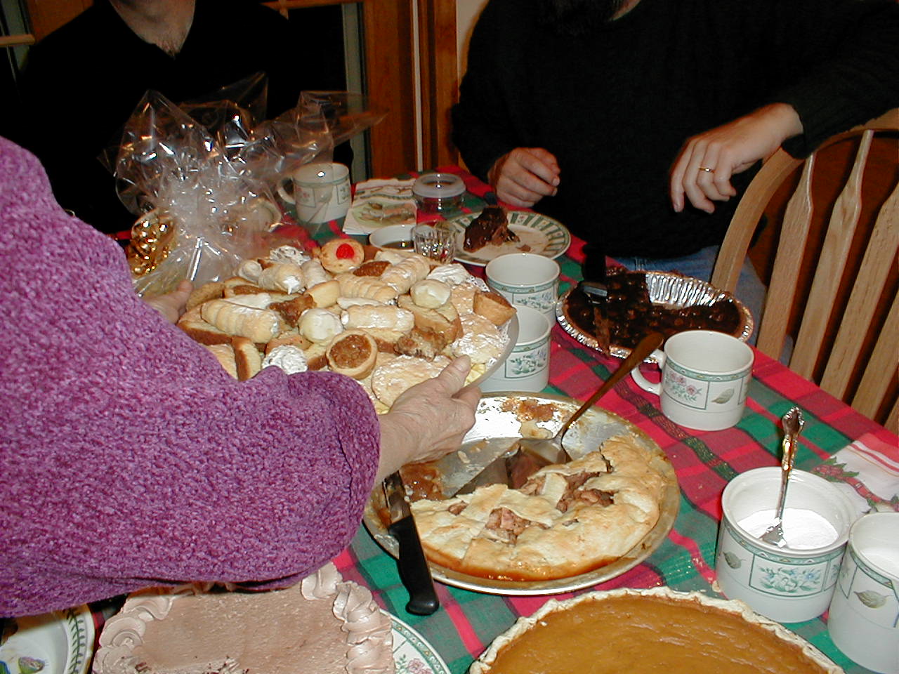 No description provided for: /2000/1227-xmas/_5/xmas2000-90.html