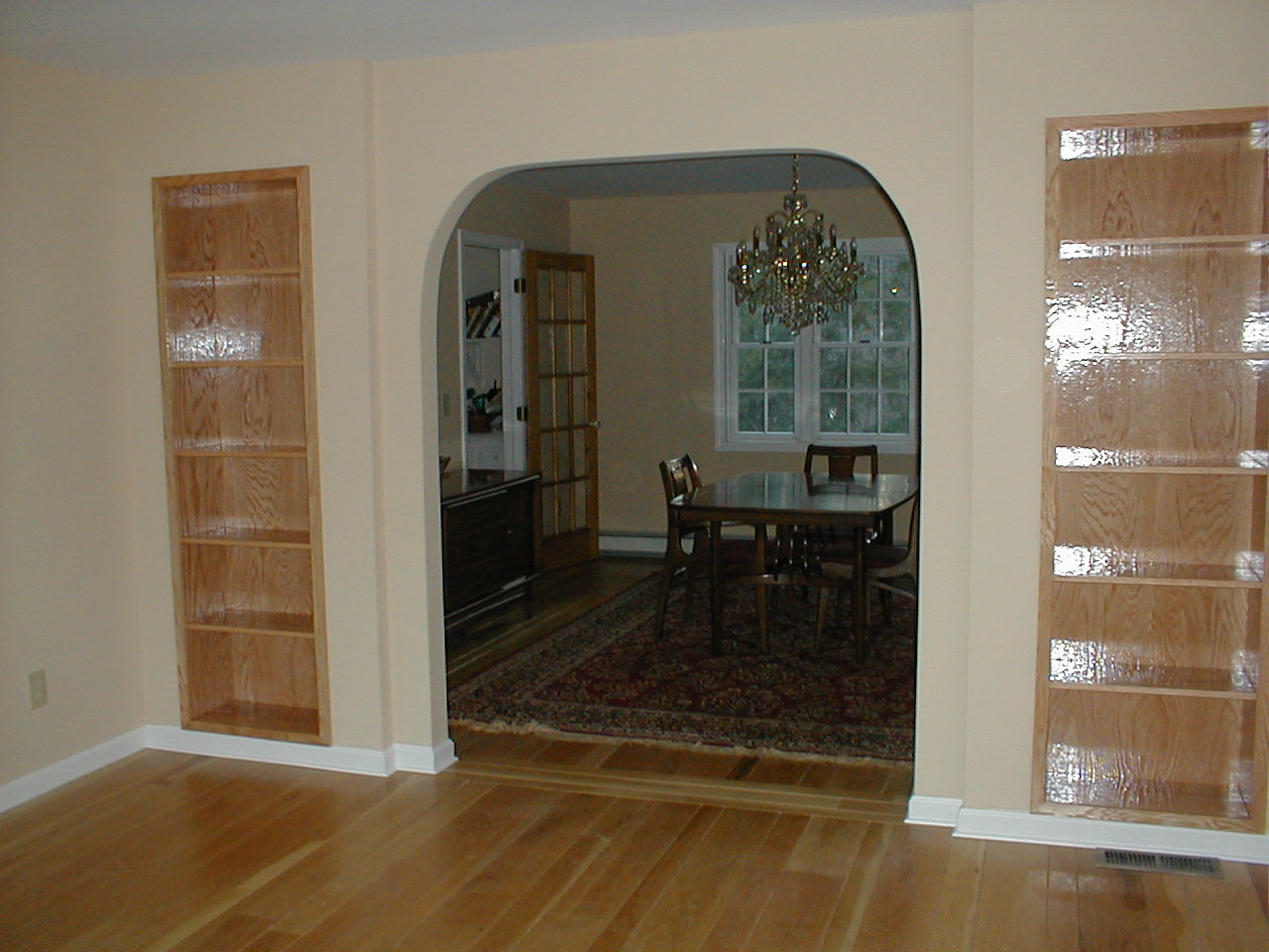 No description provided for: /2001/04-06/0414-new-shelves/shelves-06.html