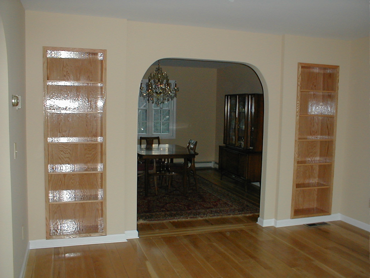 No description provided for: /2001/04-06/0414-new-shelves/shelves-07.html