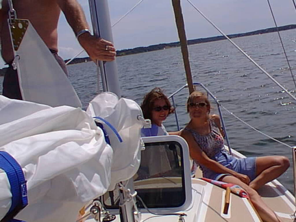 No description provided for: /2001/07-09/0729-sailing/_1/photo06.html