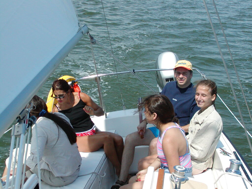 No description provided for: /2002/07-09/0717-sailing/photo05.html