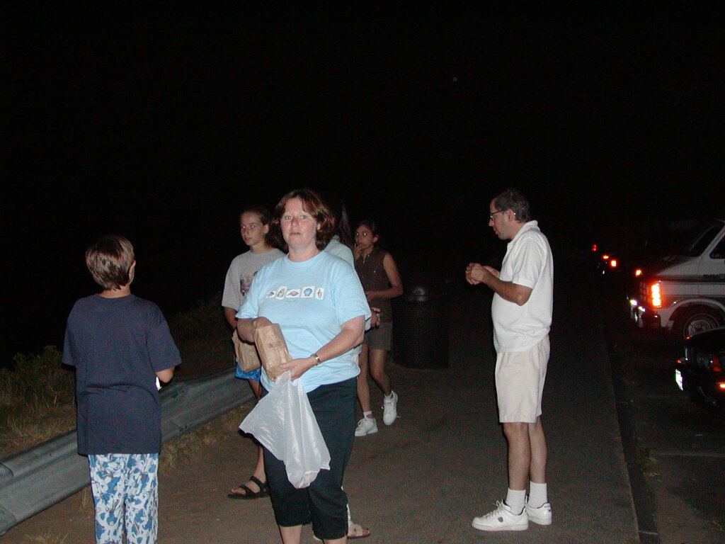 No description provided for: /2002/07-09/0718-chattam-light-beach/photo01.html