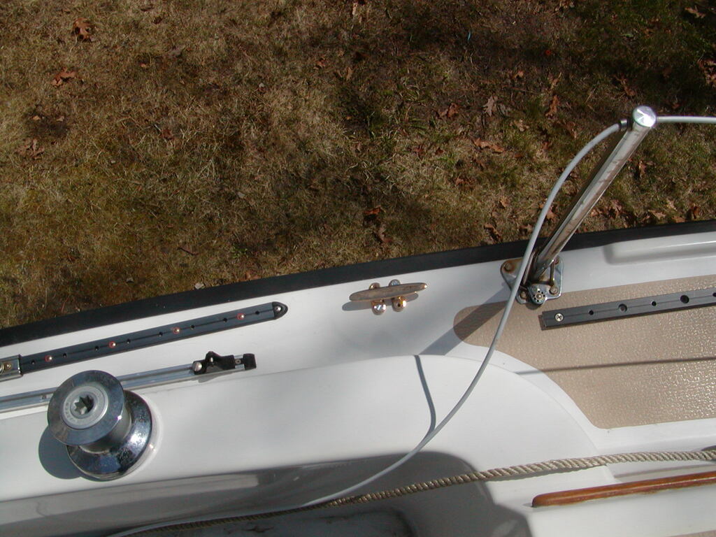 No description provided for: /2003/04-06/0504-boat-jobs/photo18.html