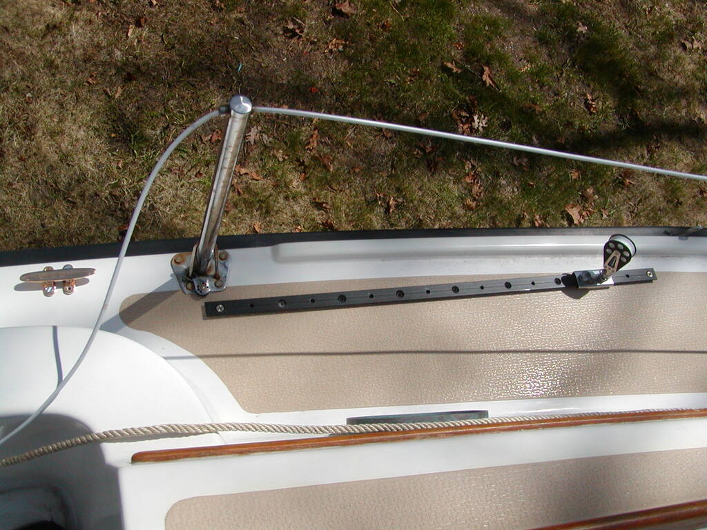 No description provided for: /2003/04-06/0504-boat-jobs/photo19.html