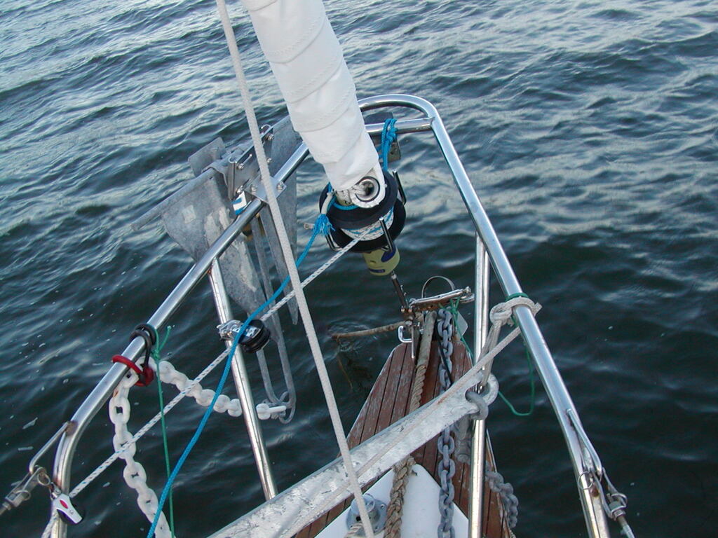 No description provided for: /2003/07-09/0710-boat-work/photo07.html