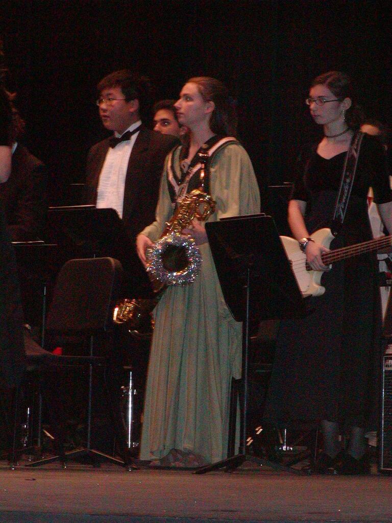 No description provided for: /2004/10-12/1216-chorus/photo04.html
