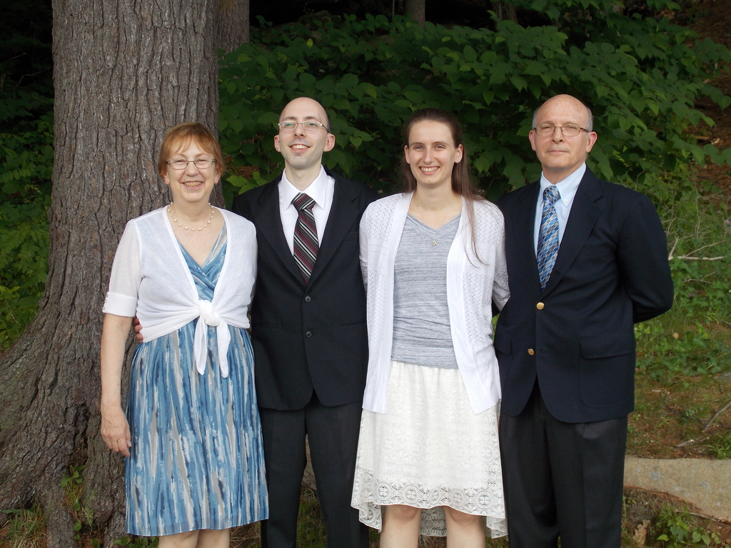 No description provided for: /2015/04-06/0621-erin+mike-wedding/_2/photo22.html