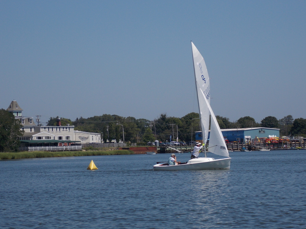 No description provided for: /2016/07-09/0723-regatta-2c-race2/_2/photo059.html
