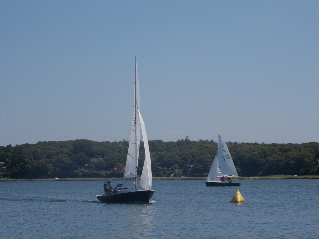 No description provided for: /2016/07-09/0723-regatta-2d-race3/_1/photo068.html