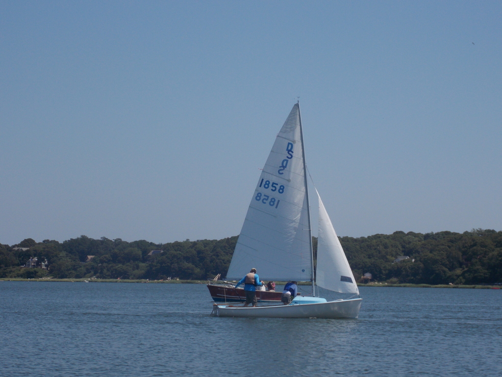 No description provided for: /2016/07-09/0723-regatta-2d-race3/_1/photo077.html