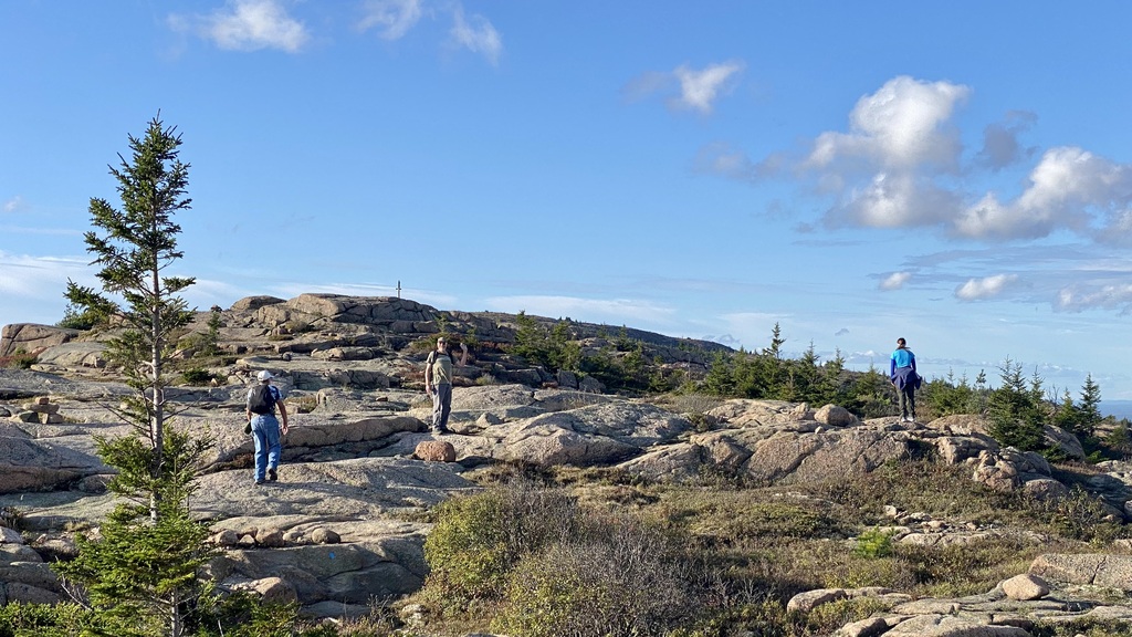 No description provided for: /2023/10-12/1009-kat-penobscot-mt/_2/photo26.html