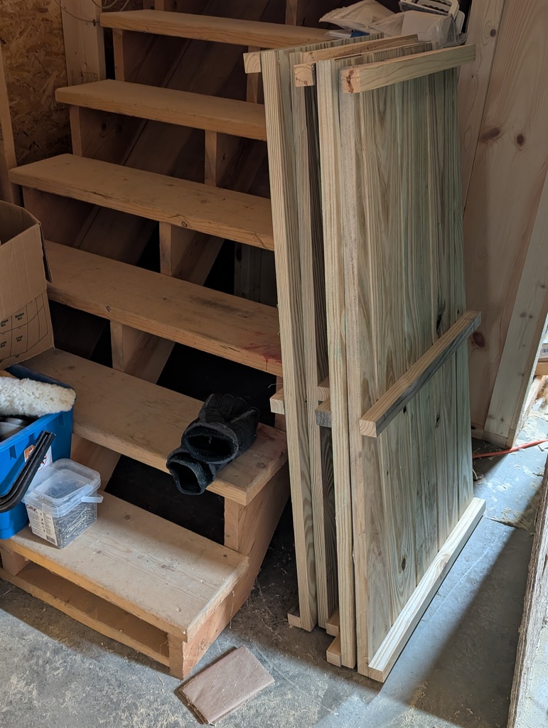 No description provided for: /2025/10-12/1115-compost-bin-sides/photo06.html