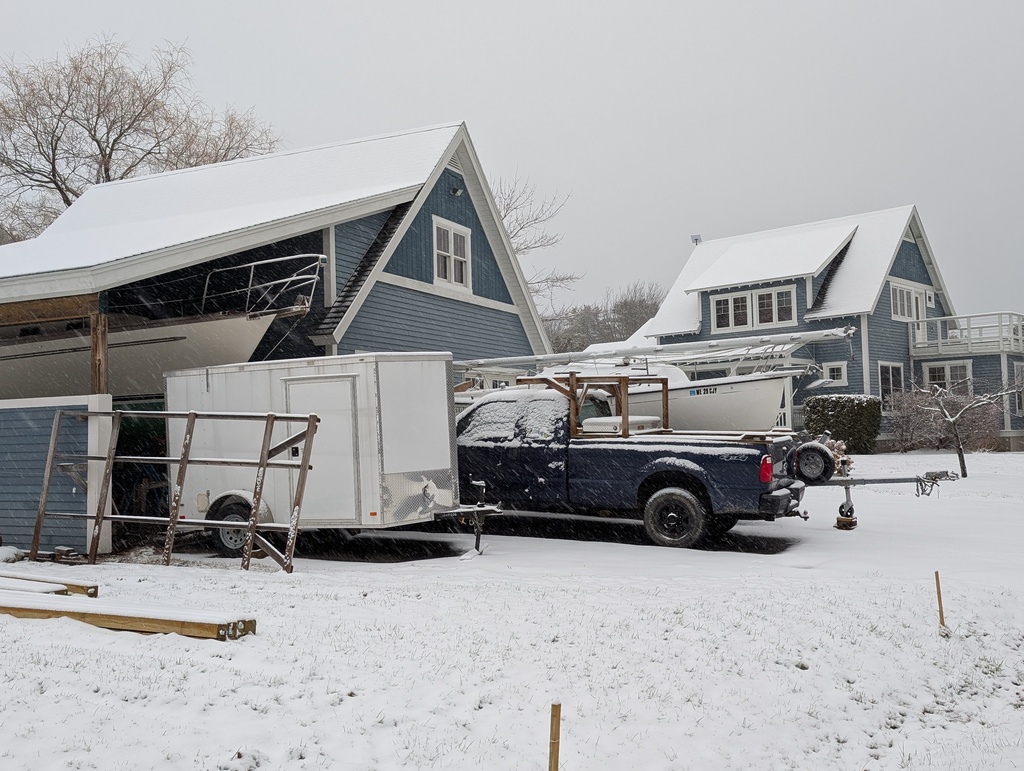 No description provided for: /2025/10-12/1202-first-snow/photo03.html