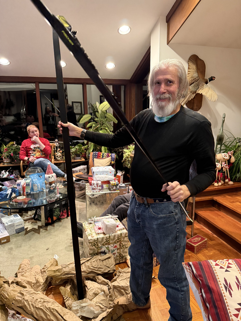 No description provided for: /2025/10-12/1224-christmas-eve/photo09.html