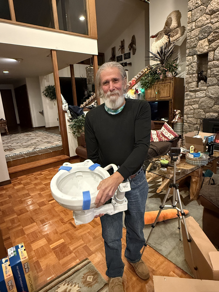 No description provided for: /2025/10-12/1224-christmas-eve/photo10.html