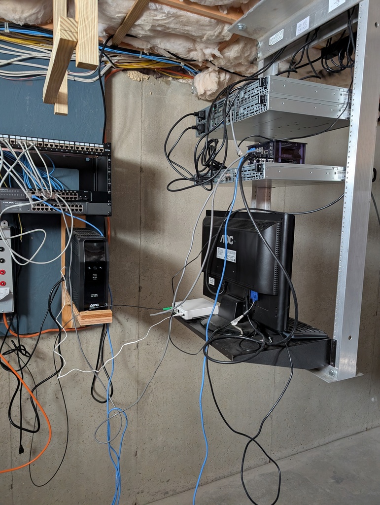 No description provided for: /2026/0127-rack-mount/photo02.html