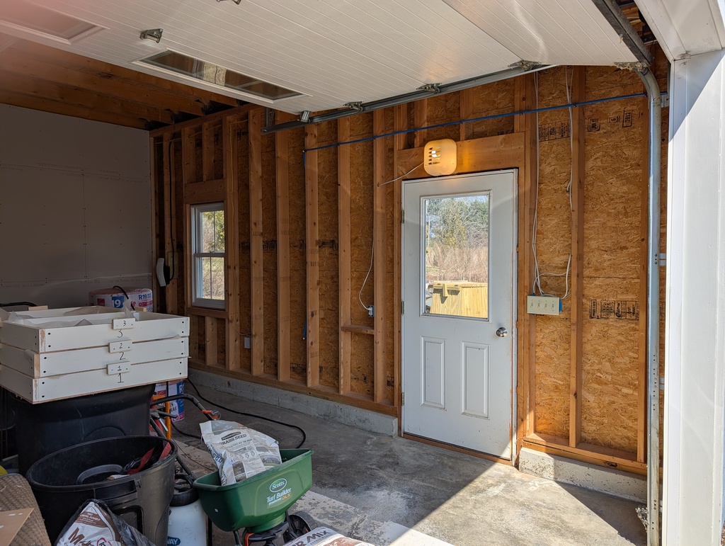 No description provided for: /2026/04-06/0410-garage-walls/photo01.html