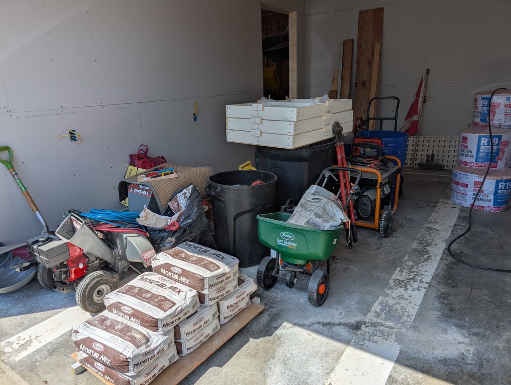 No description provided for: /2026/04-06/0410-garage-walls/photo02.html