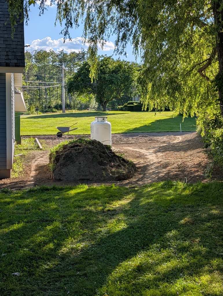 No description provided for: /2026/07-09/0712-yard-grading/photo01.html