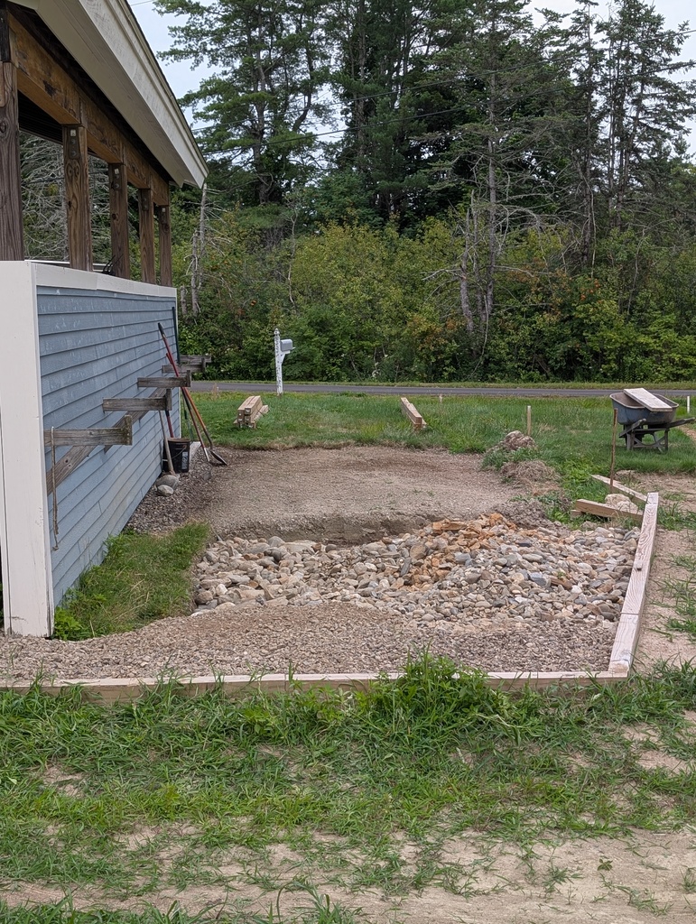 No description provided for: /2026/07-09/0816-yard-grading/photo02.html