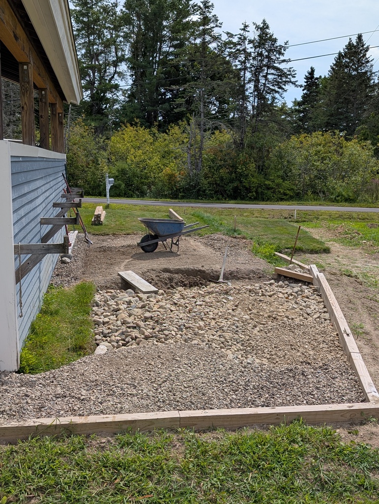 No description provided for: /2026/07-09/0820-yard-grading/photo01.html