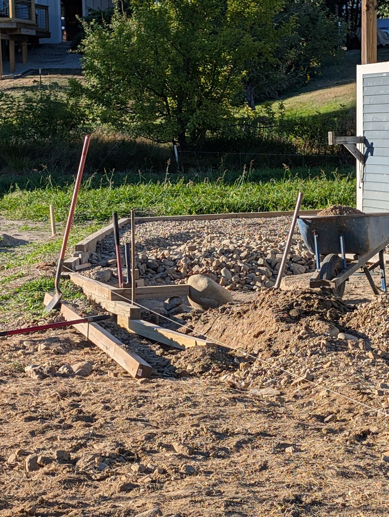 No description provided for: /2026/07-09/0829-yard-grading/photo01.html