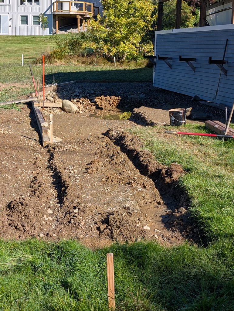No description provided for: /2026/07-09/0921-yard-grading/photo01.html