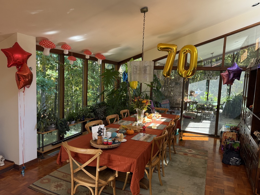 No description provided for: /2026/10-12/1003-apple-day-shan/photo01.html